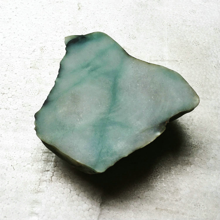 晨虹玉石切割機(jī)，金剛石線(xiàn)切割機(jī)，玉石切割效果