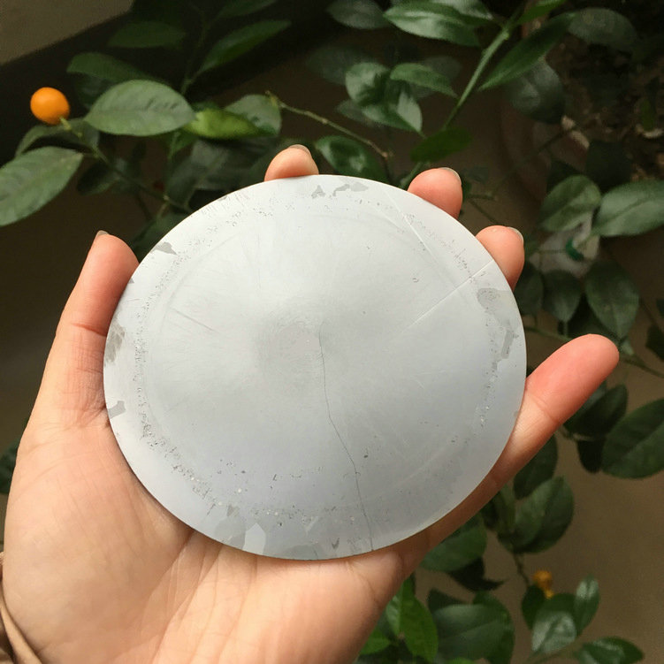 加工實例：泰州晨虹CHSX5620-XW數(shù)控金剛石線雙絲筒機床切割直徑100mm碳化硅效果